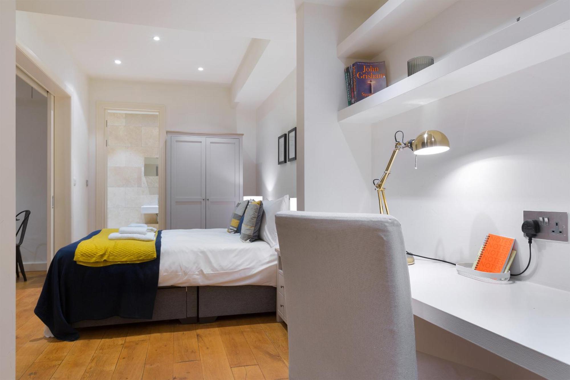 Hyde Park - Knightsbridge - Private Entrance * Londen