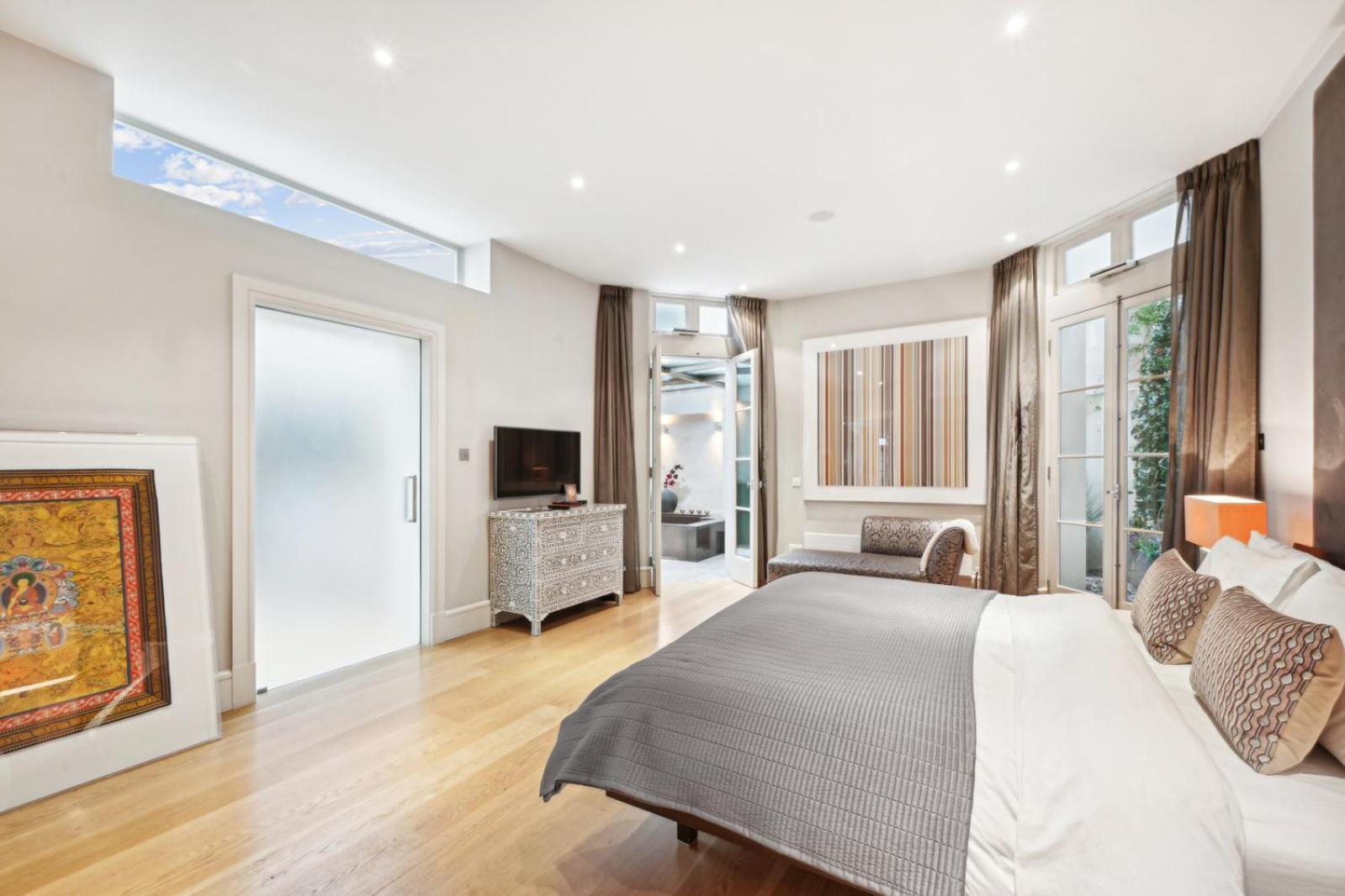 The Harrington - Gloucester Road - 4 Cornwall Gardens London
