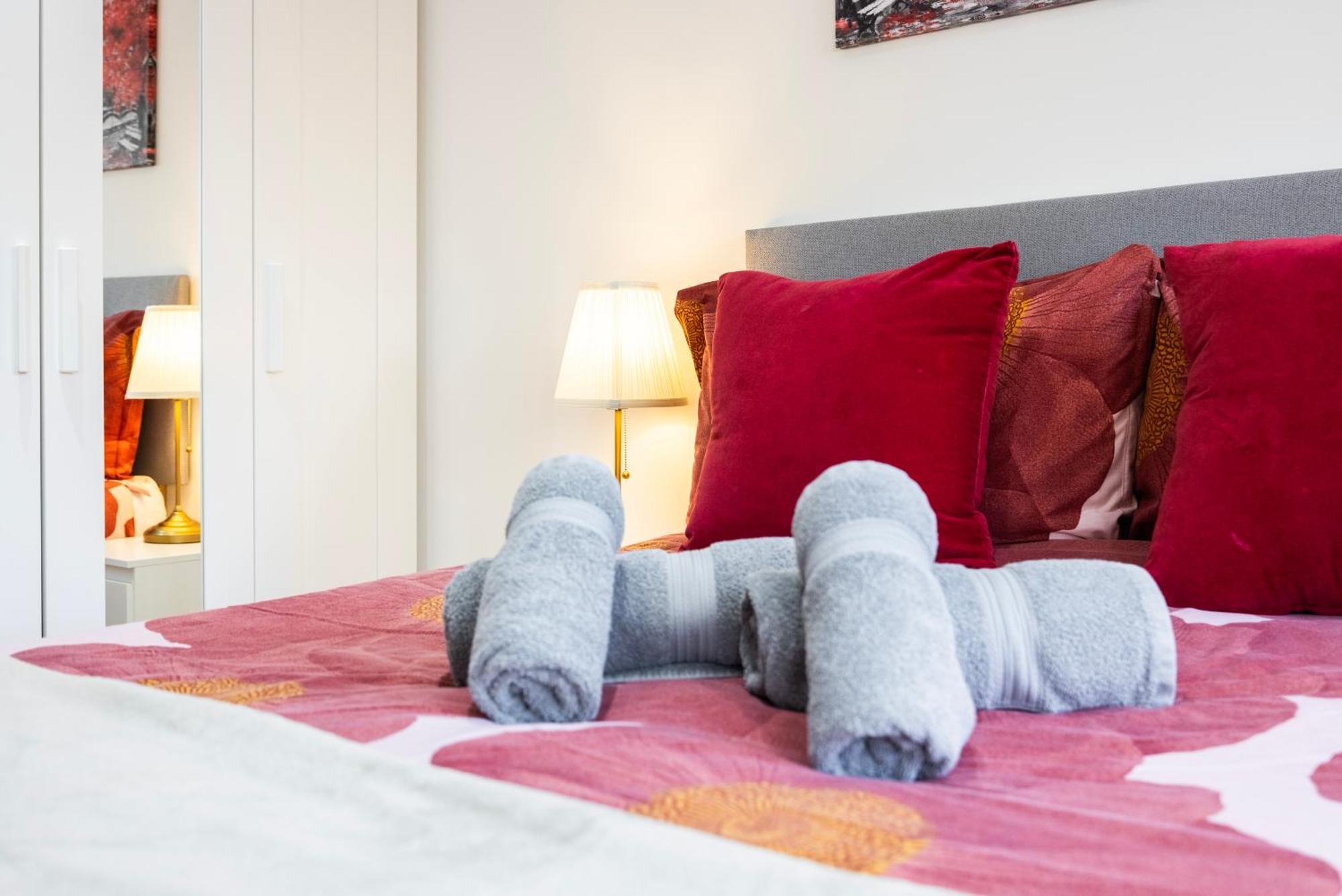 Appartement 2 Bedroom Charming & Magnificent Flat Londen