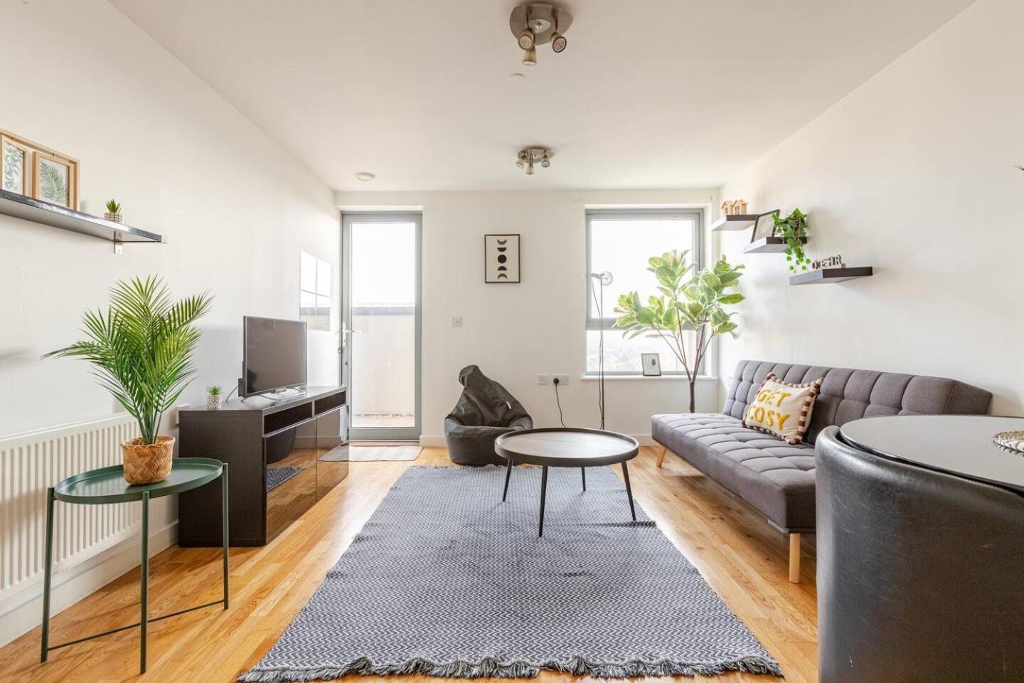 Cosy 2 Bedroom Flat By Wembley Stadium Apartment *