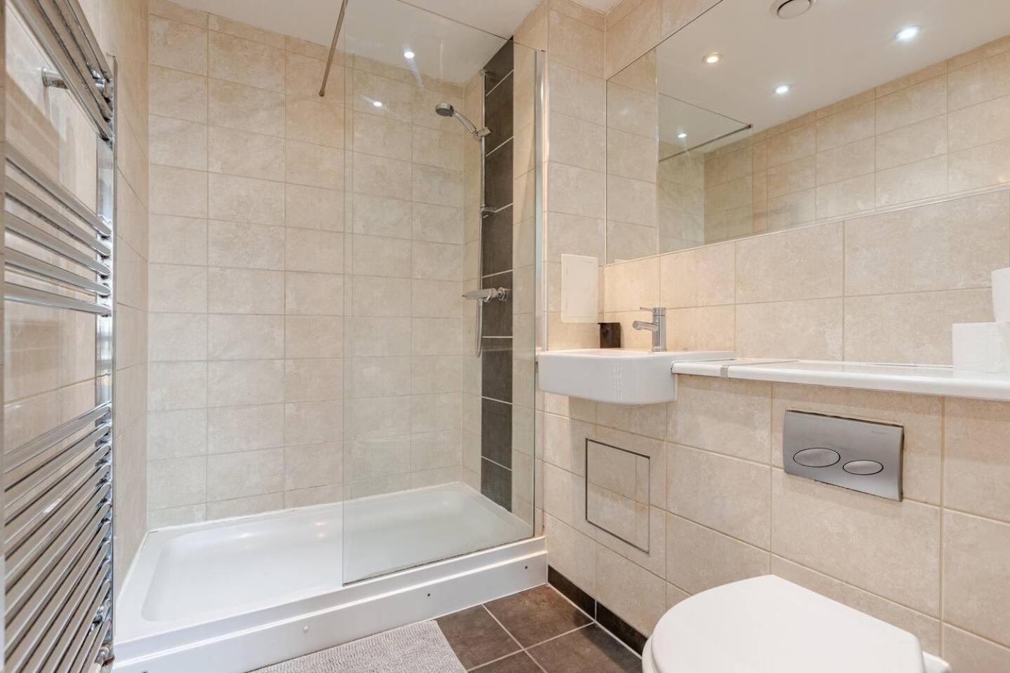 Cosy 2 Bedroom Flat By Wembley Stadium Apartment *