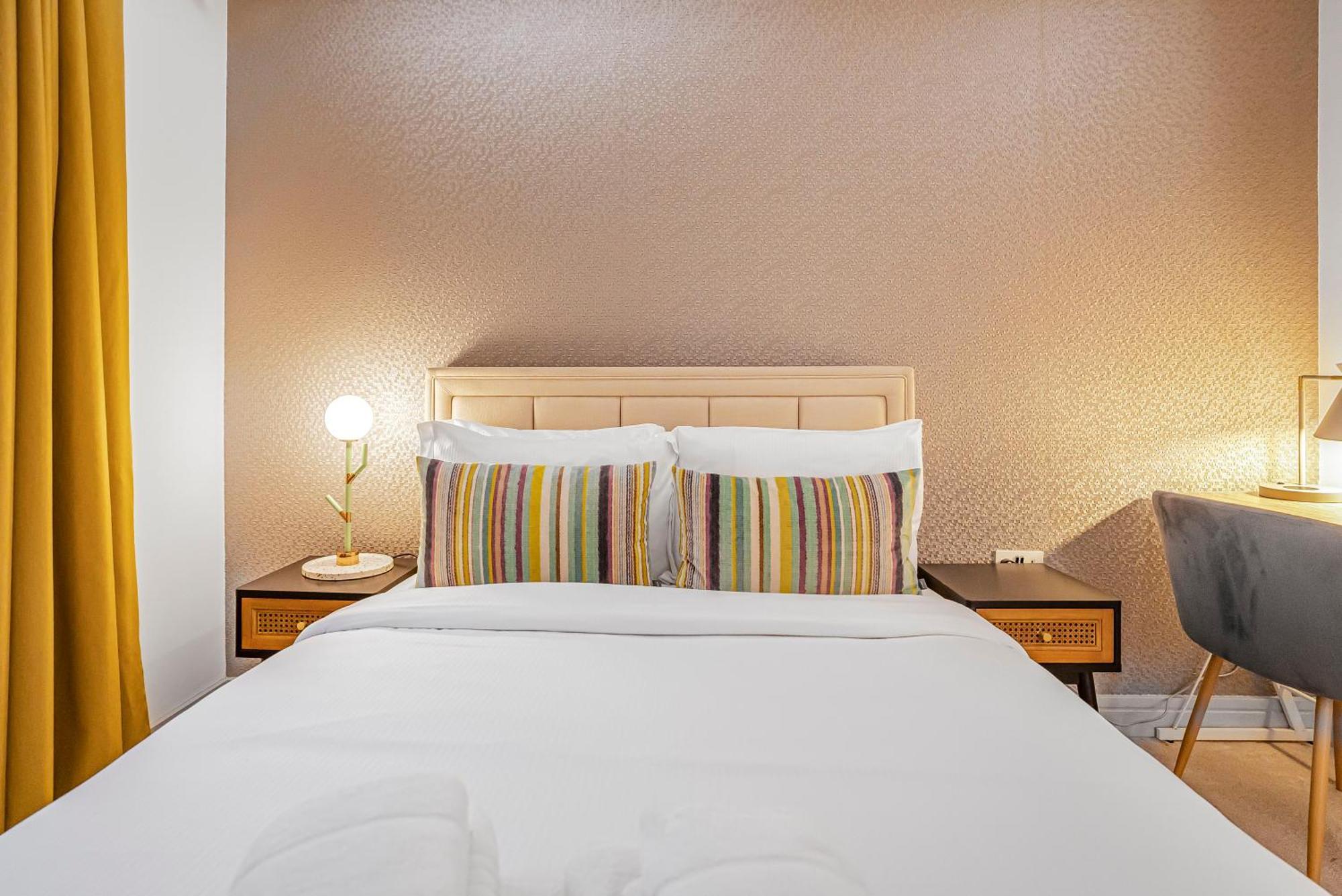 Stylish Modern By Livestay Short Lets & Serviced Nw6 Appartement Londen