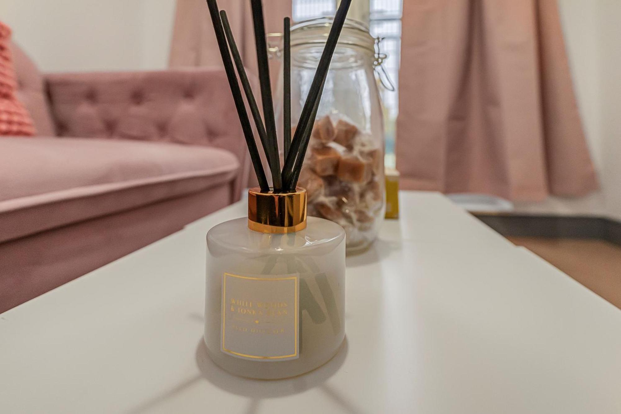 Appartement Stylish Modern By Livestay Short Lets & Serviced Nw6 Londen