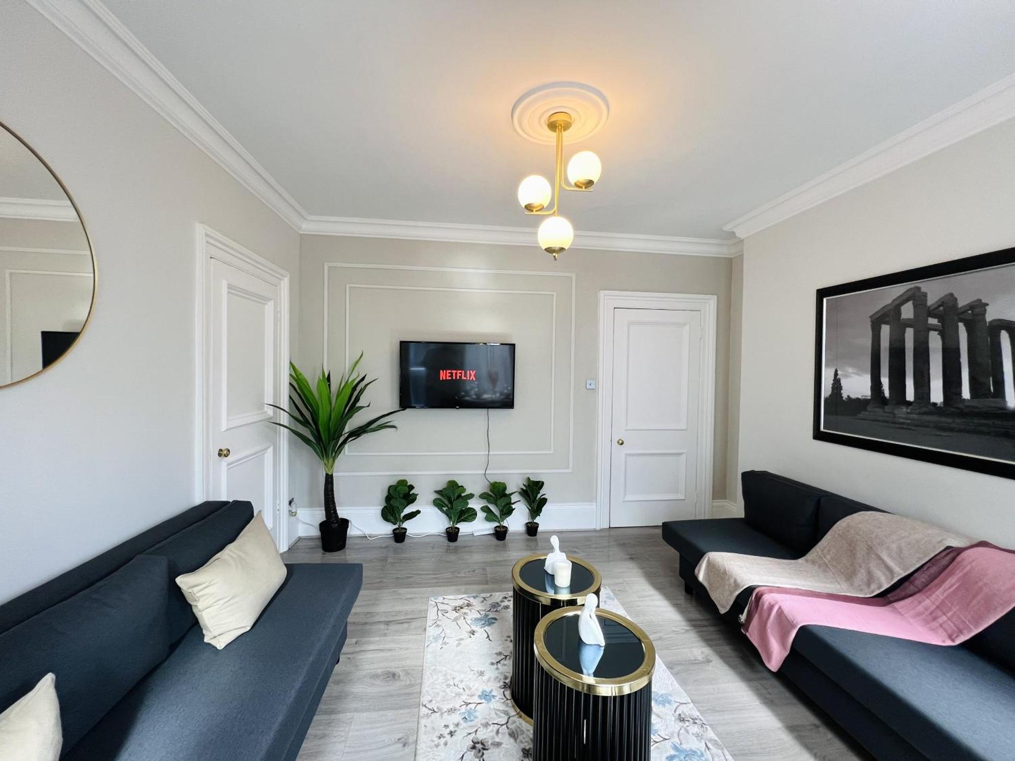 Hyde Park Mansion Apartment