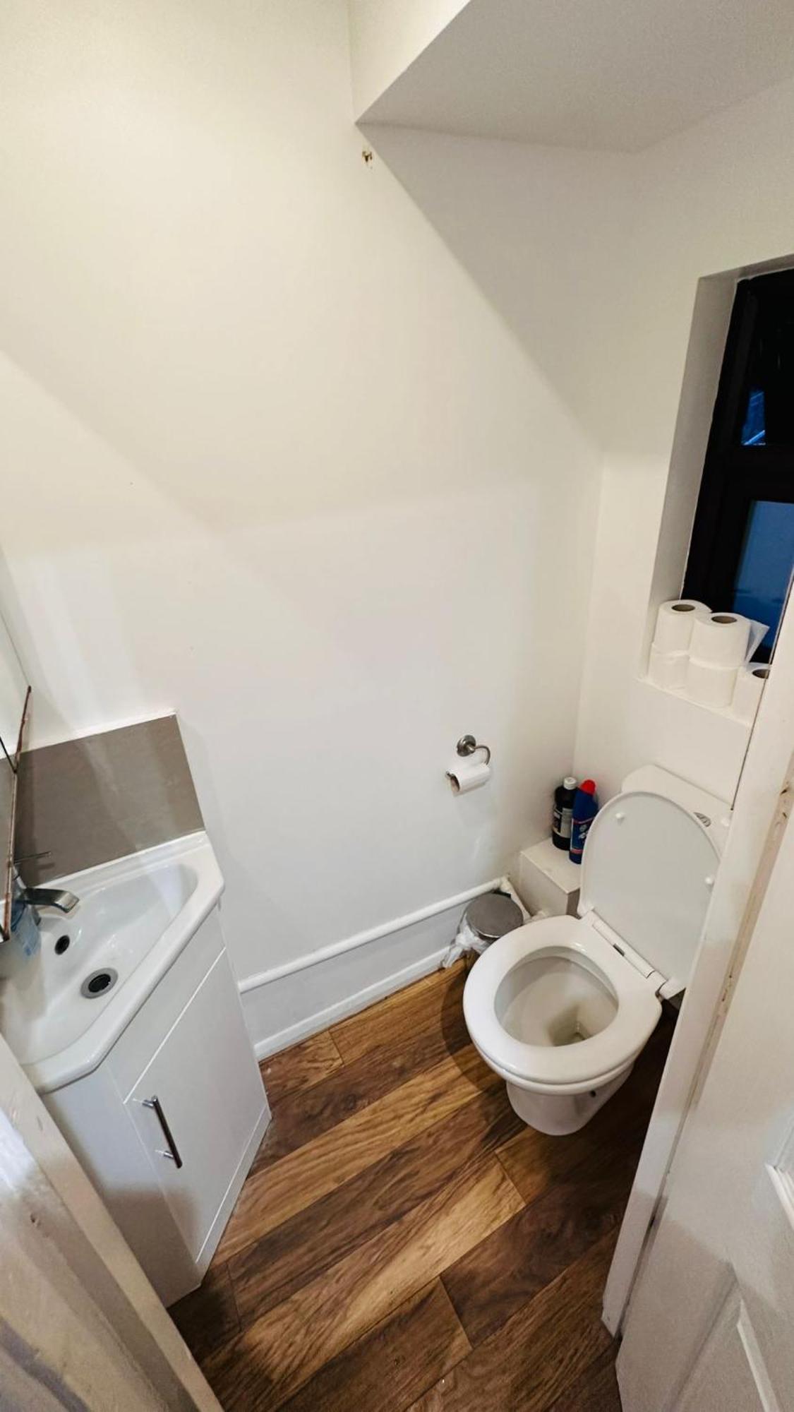 Single Refurbished Bedroom Pensionat