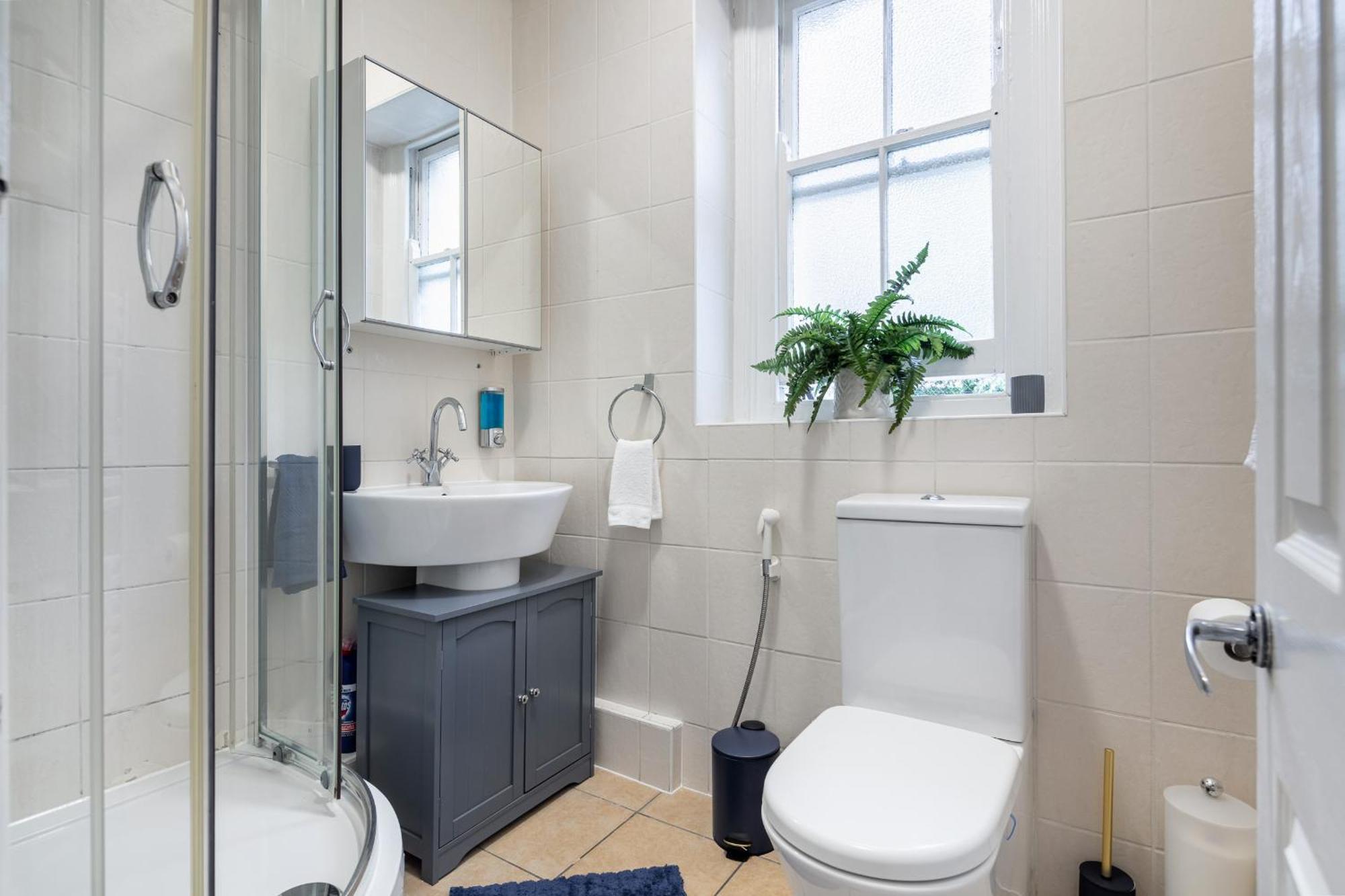 Elegant Three Bed In The Heart Of Marylebone Apartment *