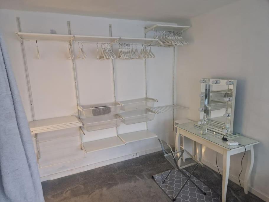 Modern Cozy One Bedroom Flat Appartement *