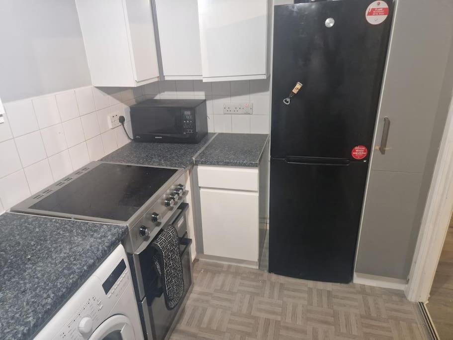 Modern Cozy One Bedroom Flat Appartement Londen