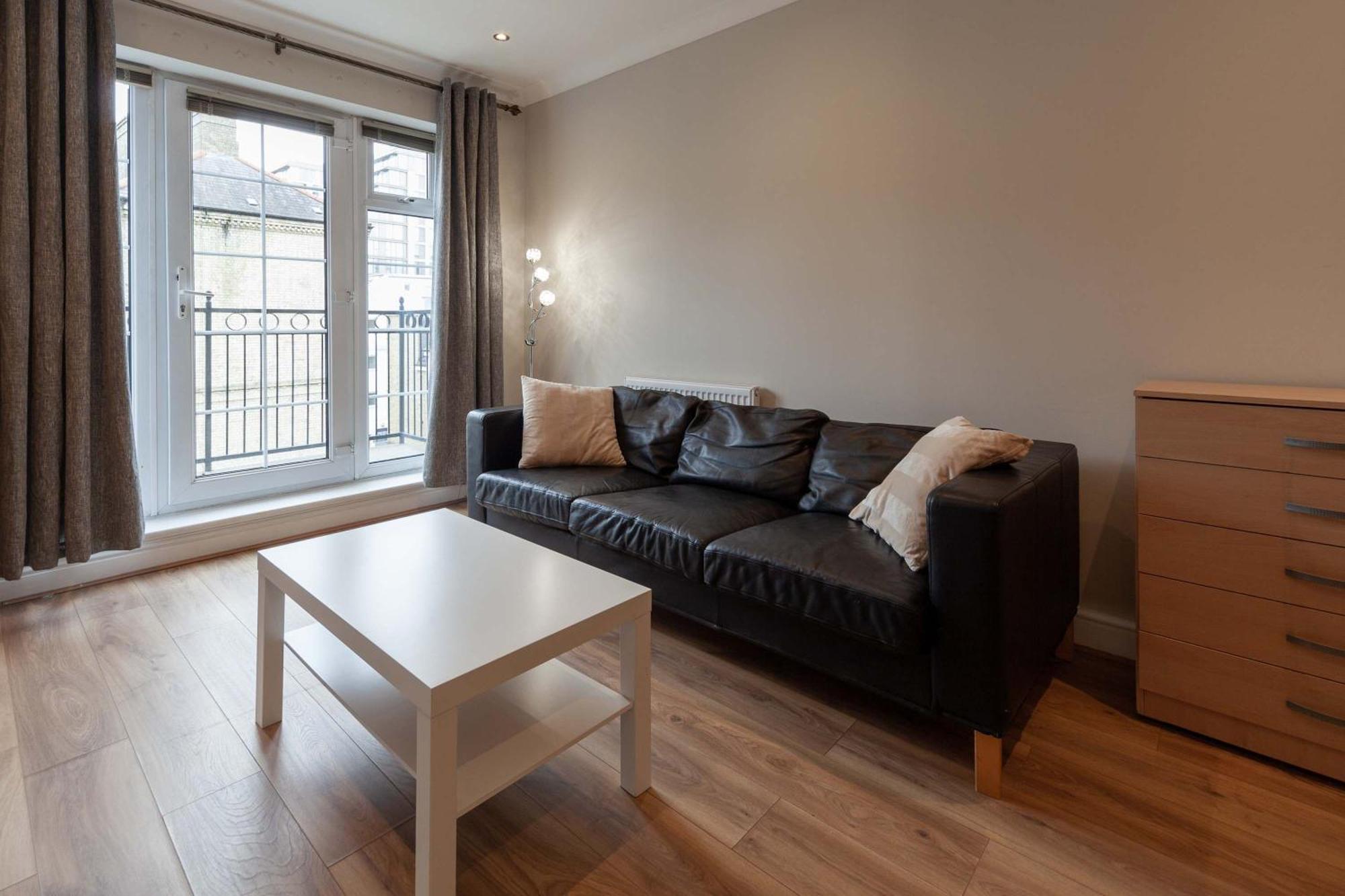 Spacious And Bright 2 Bed Tower Bridge Lägenhet *