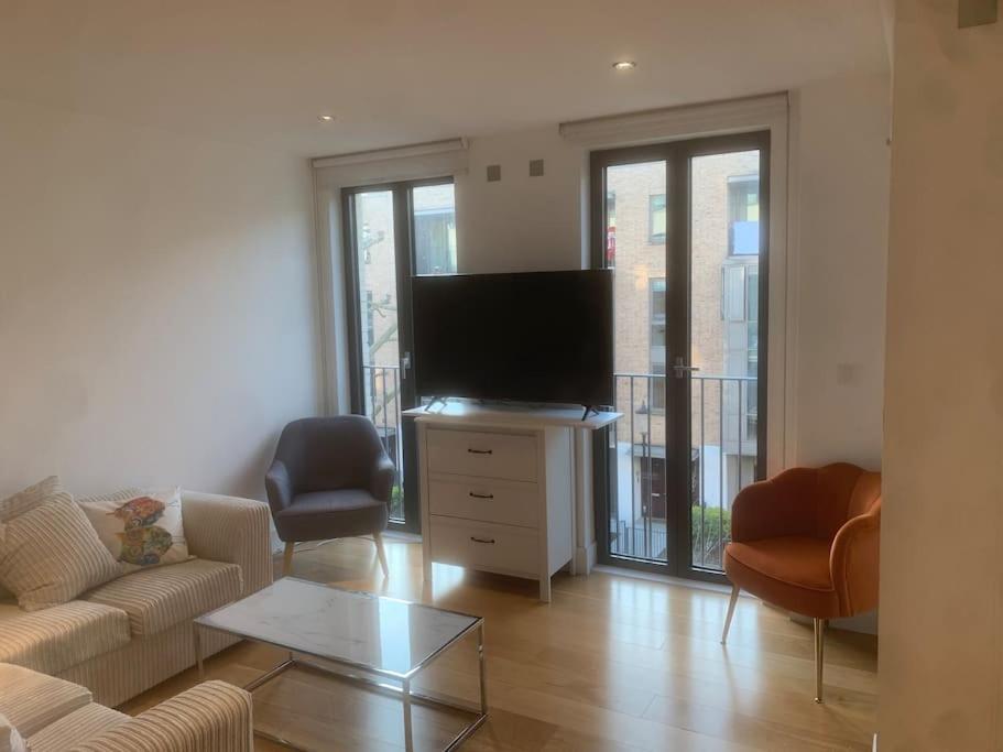 Portobello 2-bedroom * London