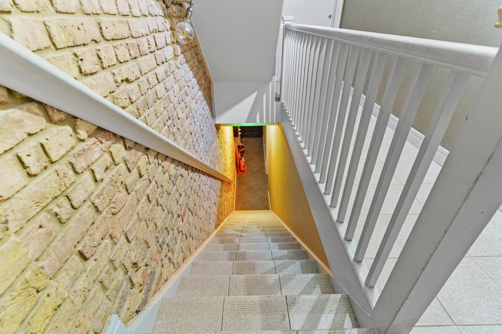 Stylish In Barbican - Prime Location Apartment