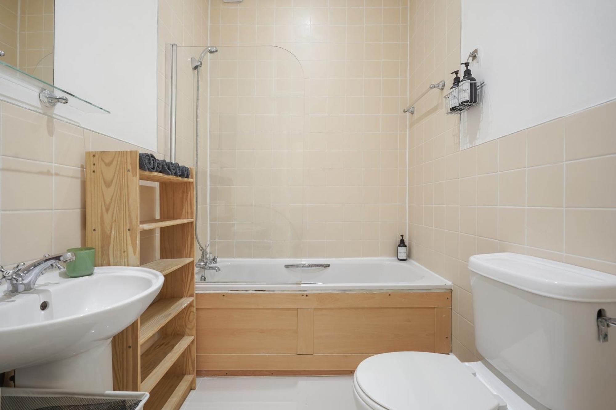 Apartment The Chic Townhouse In Kings Cross!!! 3 Floors London