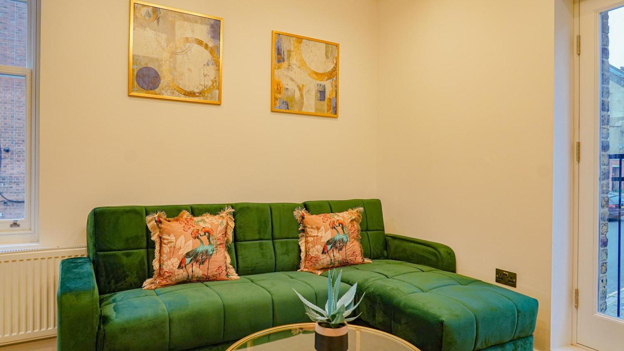 New Luxurious Stunning Block In Leilighet