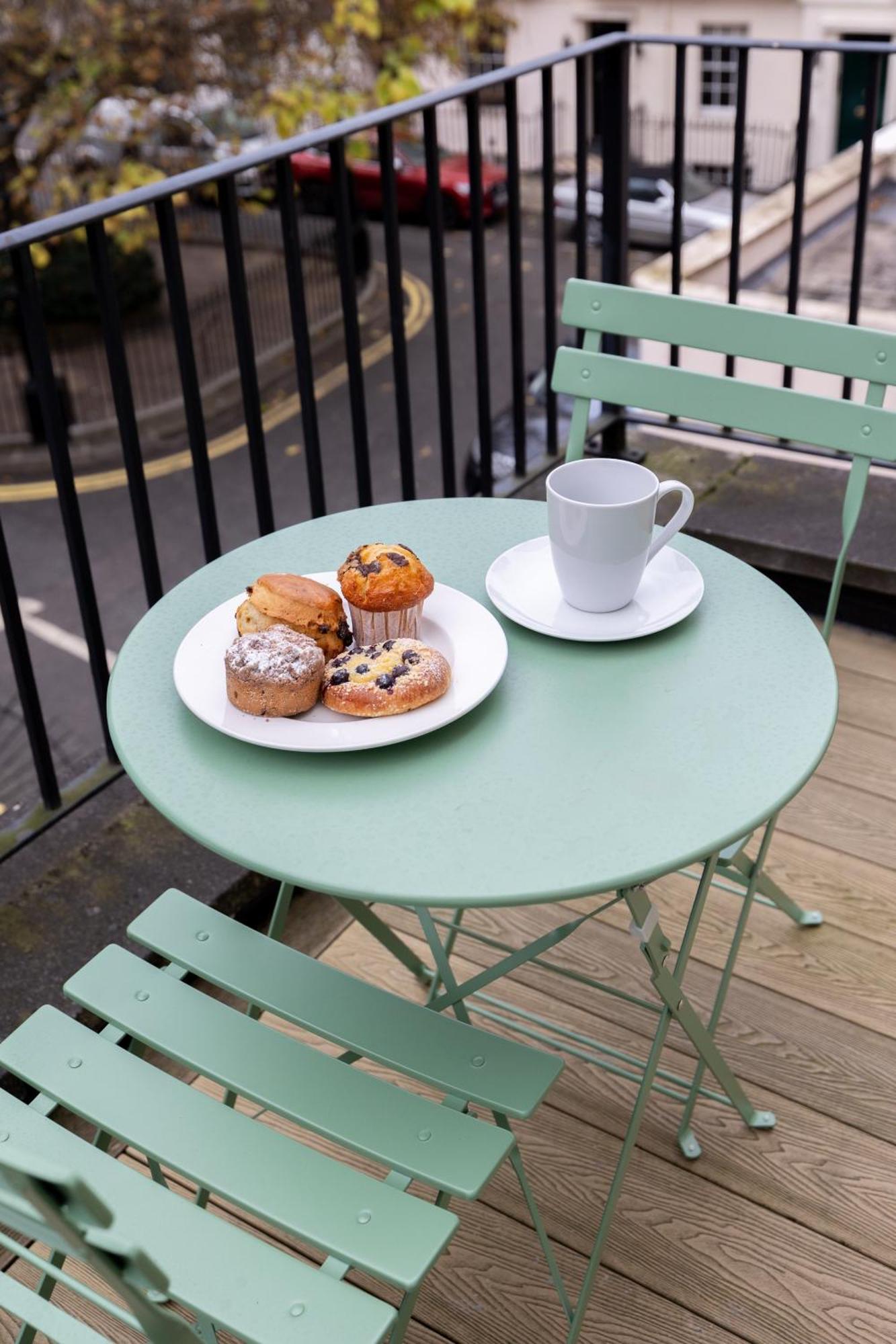 Kula - Victoria * London