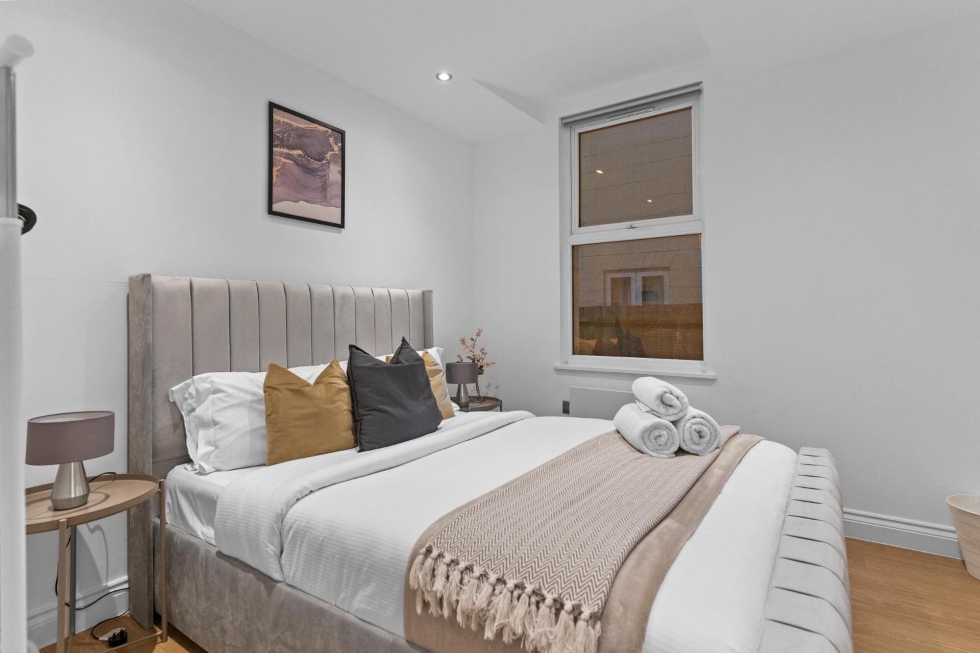 Modern With Free Wifi London