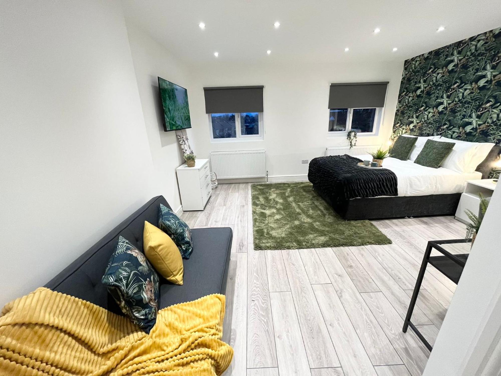 Stylish Ealing -near Tube - Ideal For Family&group * Londres