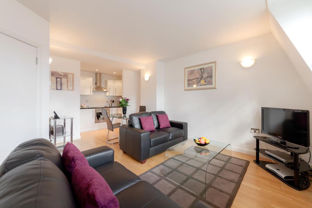 Roomspace Serviced - Groveland Court * Londra