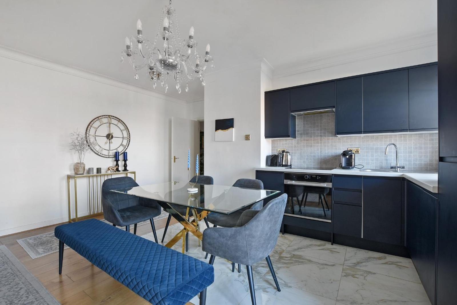 Arte - 3-bed Flat With 3 Bathrooms - Heart Of Finchley Road - 2 Min Walk To Underground Station Apartment