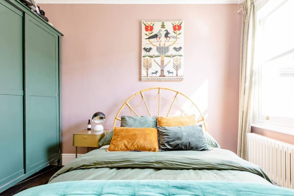 Eclectic Victorian Terrace House Londen