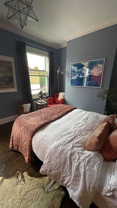 Eclectic Victorian Terrace House * Londen