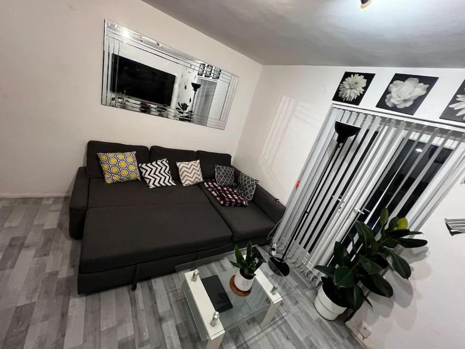 1-bed Flat With Fast Wi-fi In Prime Location 15mins From Appartement