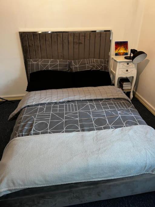 1-bed Flat With Fast Wi-fi In Prime Location 15mins From Appartement *