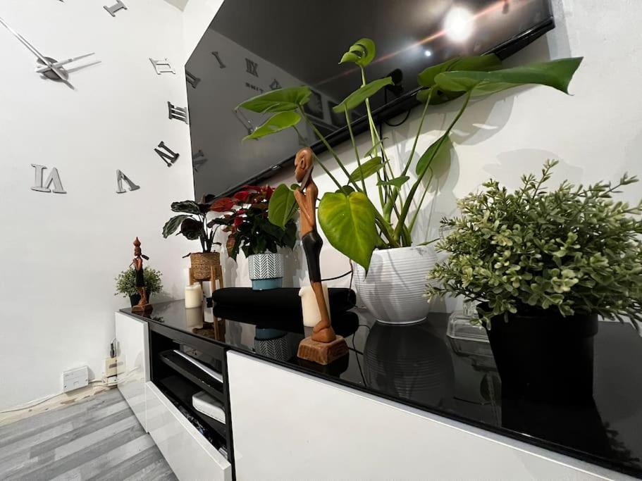 1-bed Flat With Fast Wi-fi In Prime Location 15mins From * Londen