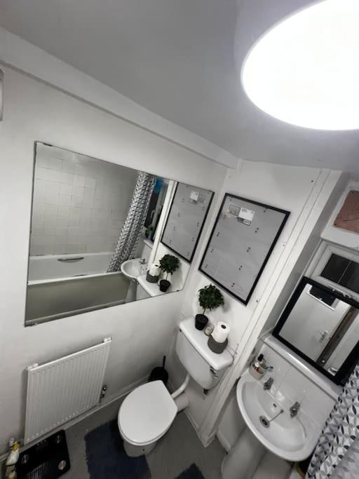 1-bed Flat With Fast Wi-fi In Prime Location 15mins From Appartement *