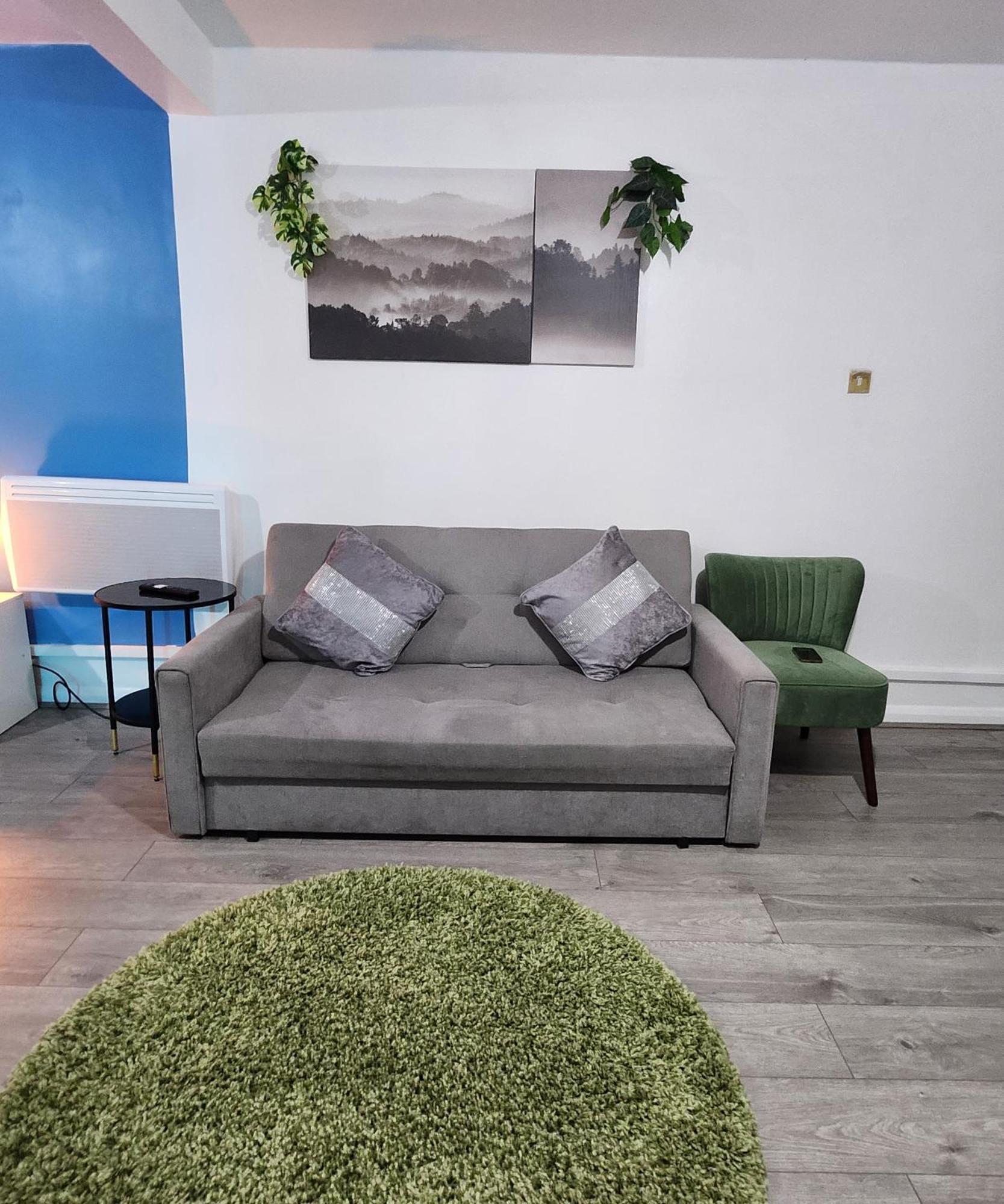 New Deluxe Apt-2 * Londra