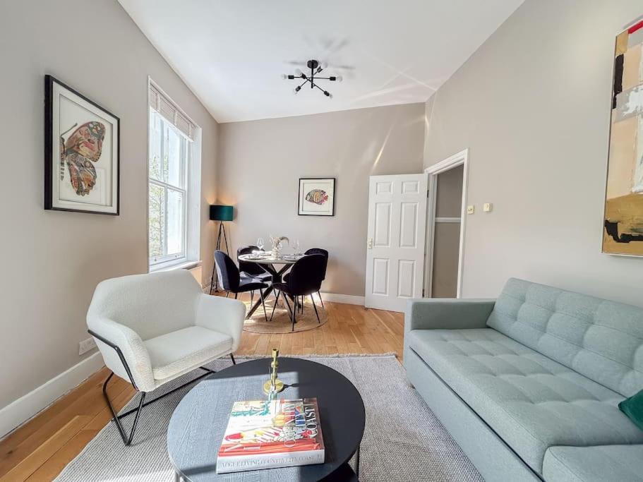 Apartment Stylish 2 Bed Flat On The Iconic Portobello Road London