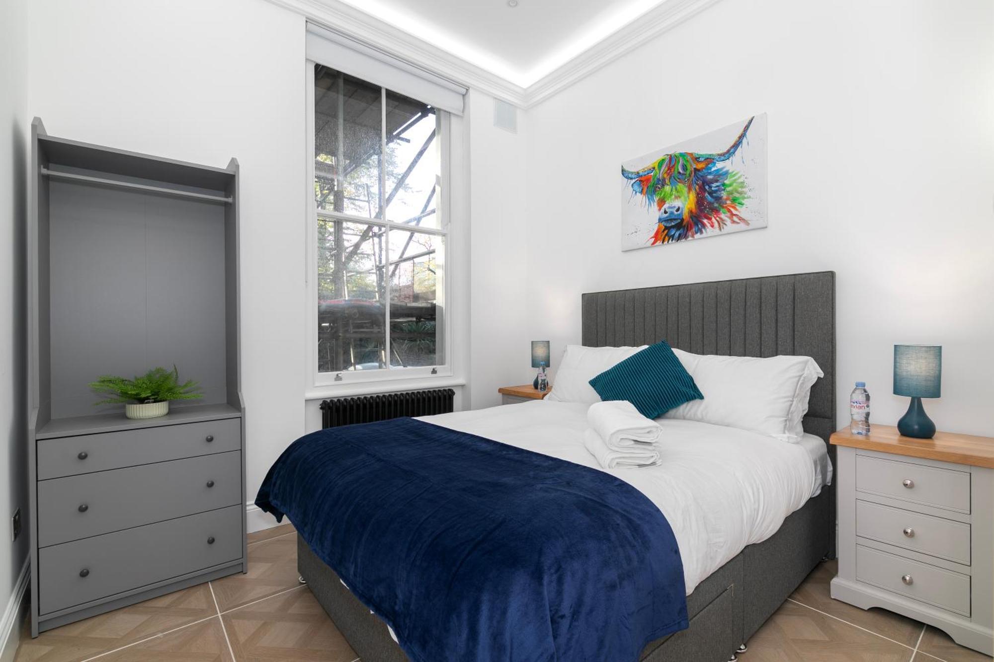 Modern 2 Bed En-suite Chelsea Lägenhet London