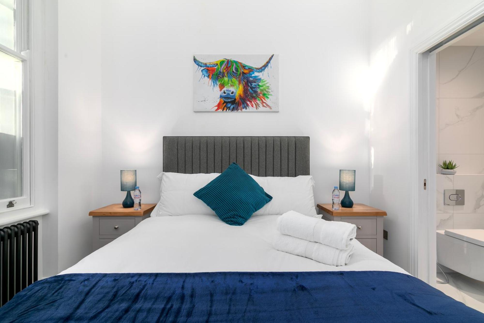 Modern 2 Bed En-suite Chelsea Lägenhet *