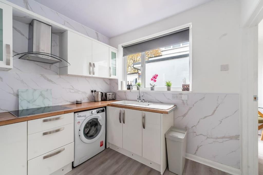 Charming And Cosy 1- Bedroom Flat Wembley Appartement *