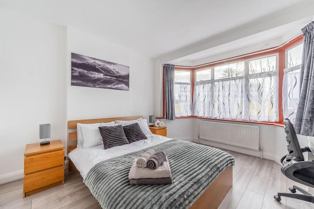 Charming And Cosy 1- Bedroom Flat Wembley Appartement Londen