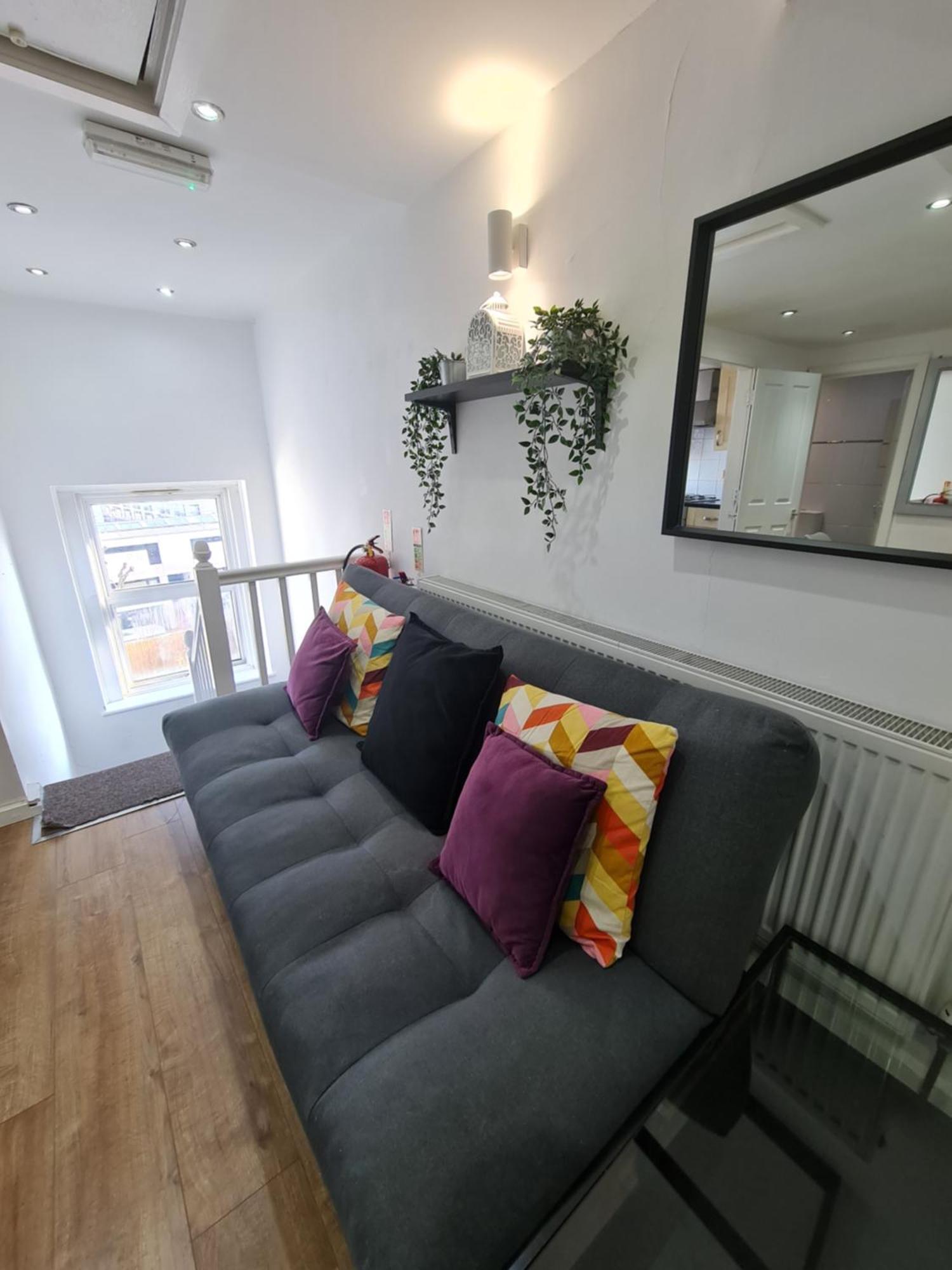 Urban Hideaway 2beds Apartment