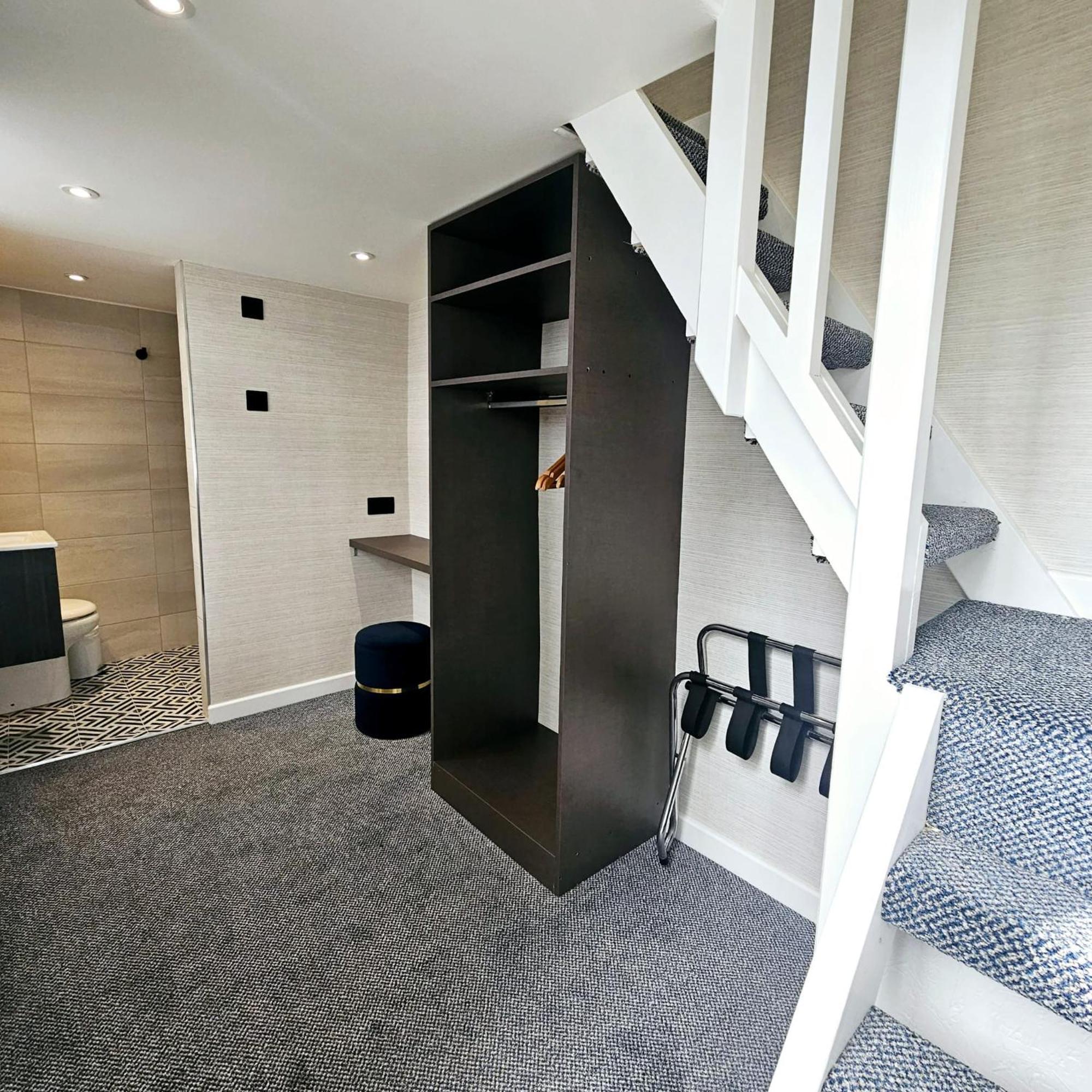 Mentone London