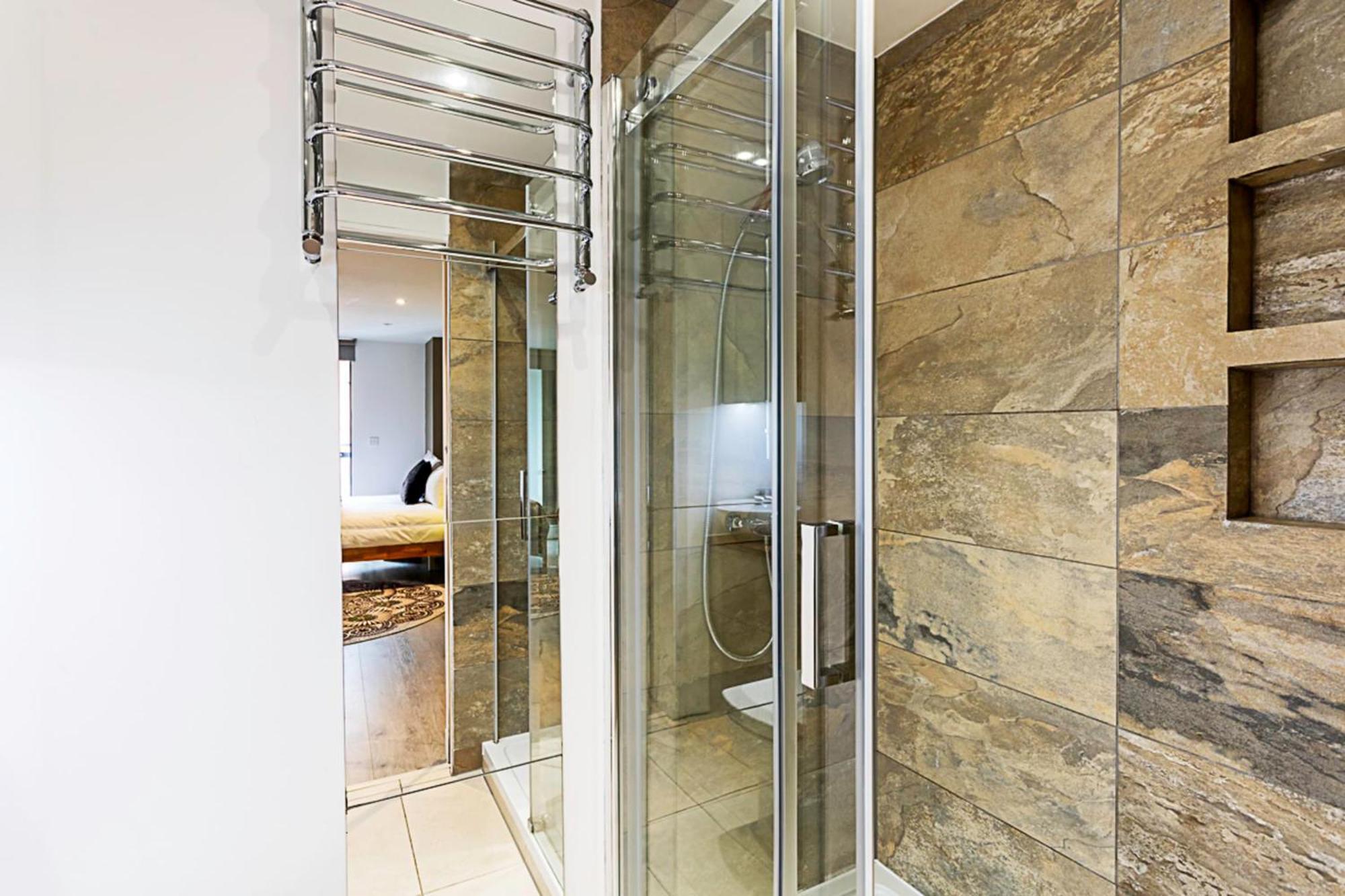 Duplex Two-bed Near Tower Bridge Apartment