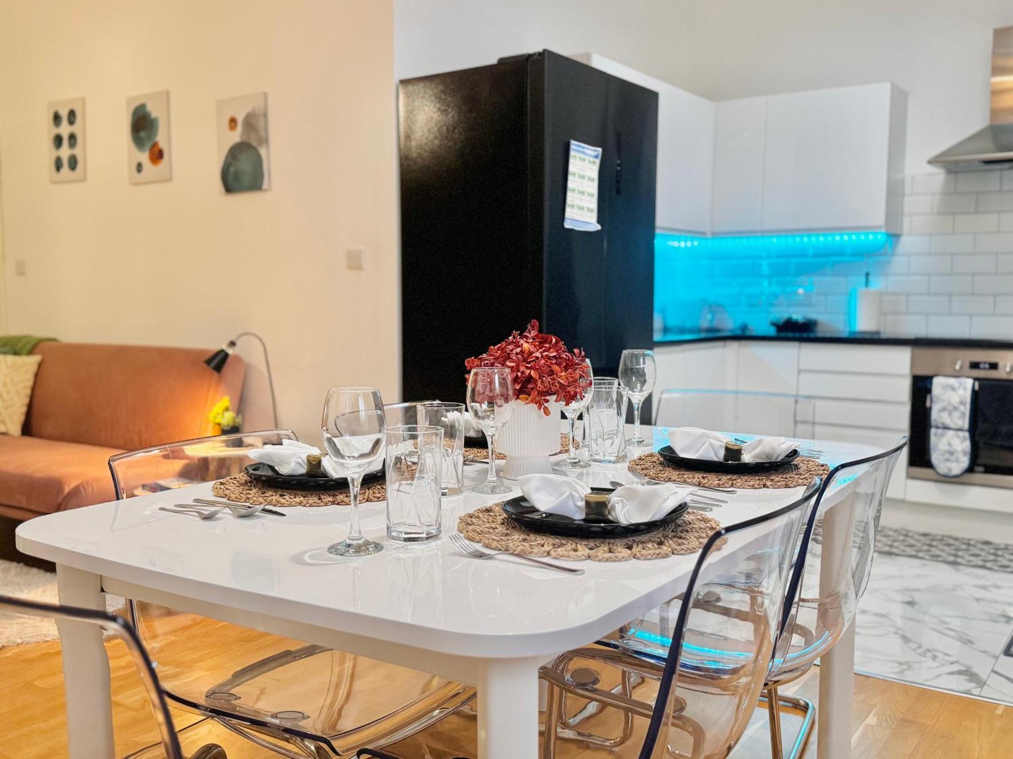 Leilighet Modern 1-bed 30min To & Parking *
