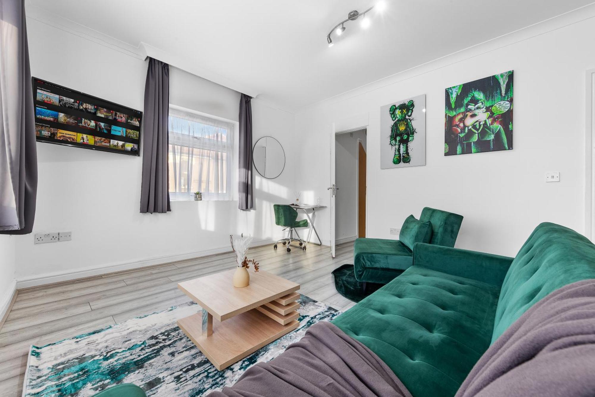 Hype - 10 Mins To Stadium - Sleeps 8 Apartment London
