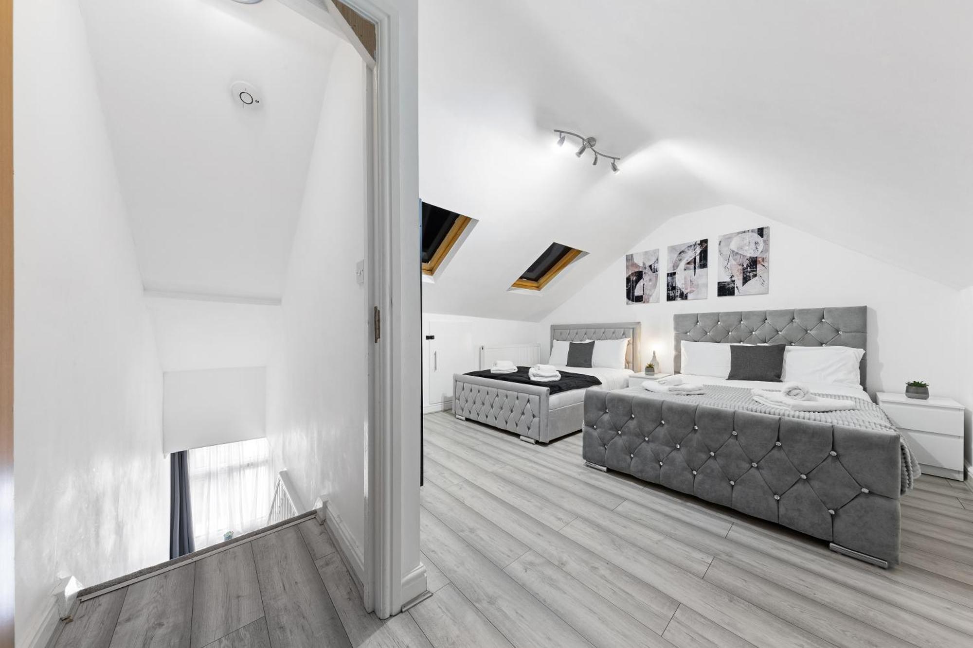 Hype - 10 Mins To Stadium - Sleeps 8 Apartment