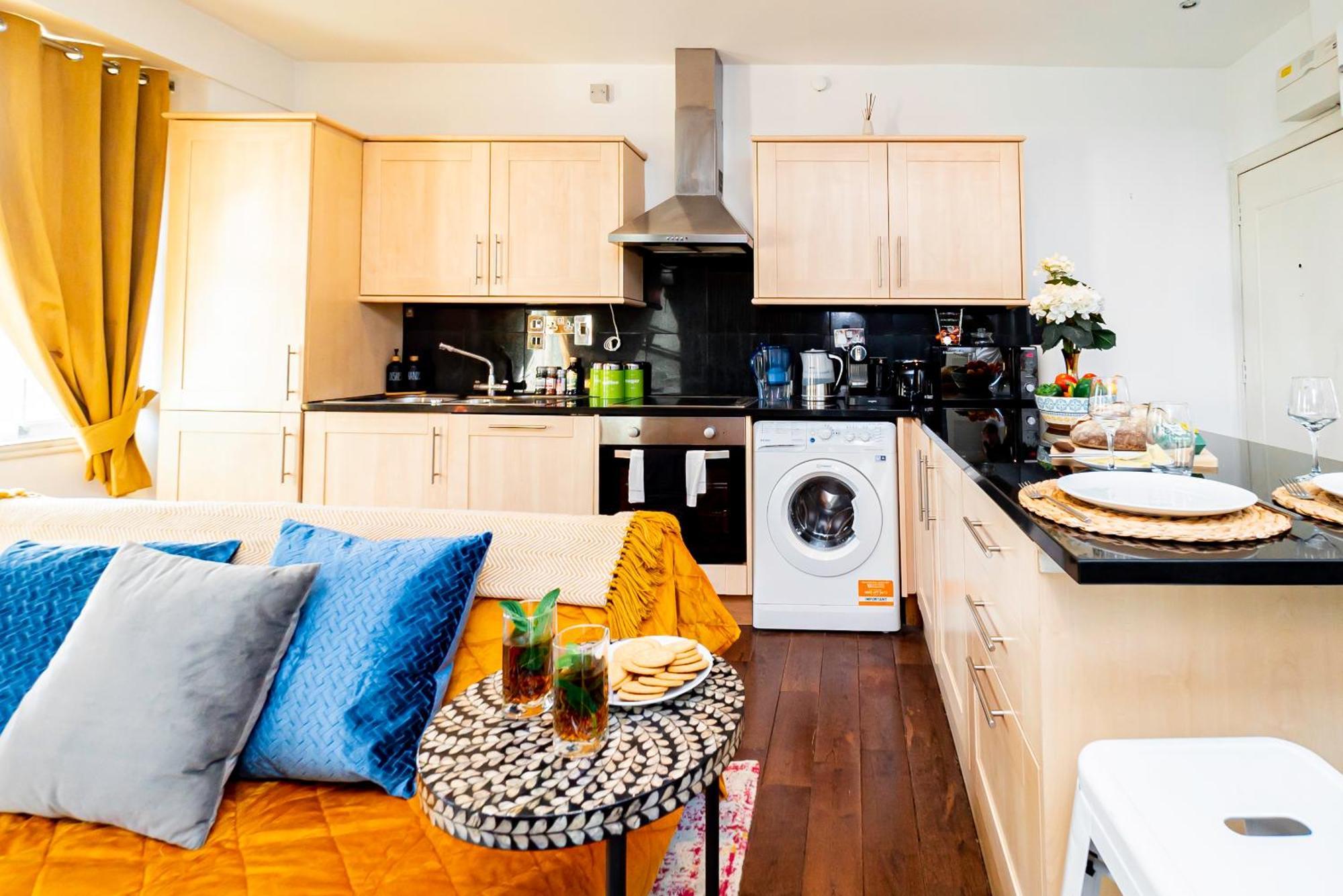 Chic 2 Bedrooms 2 Bathrooms At Kensington Lejlighed London