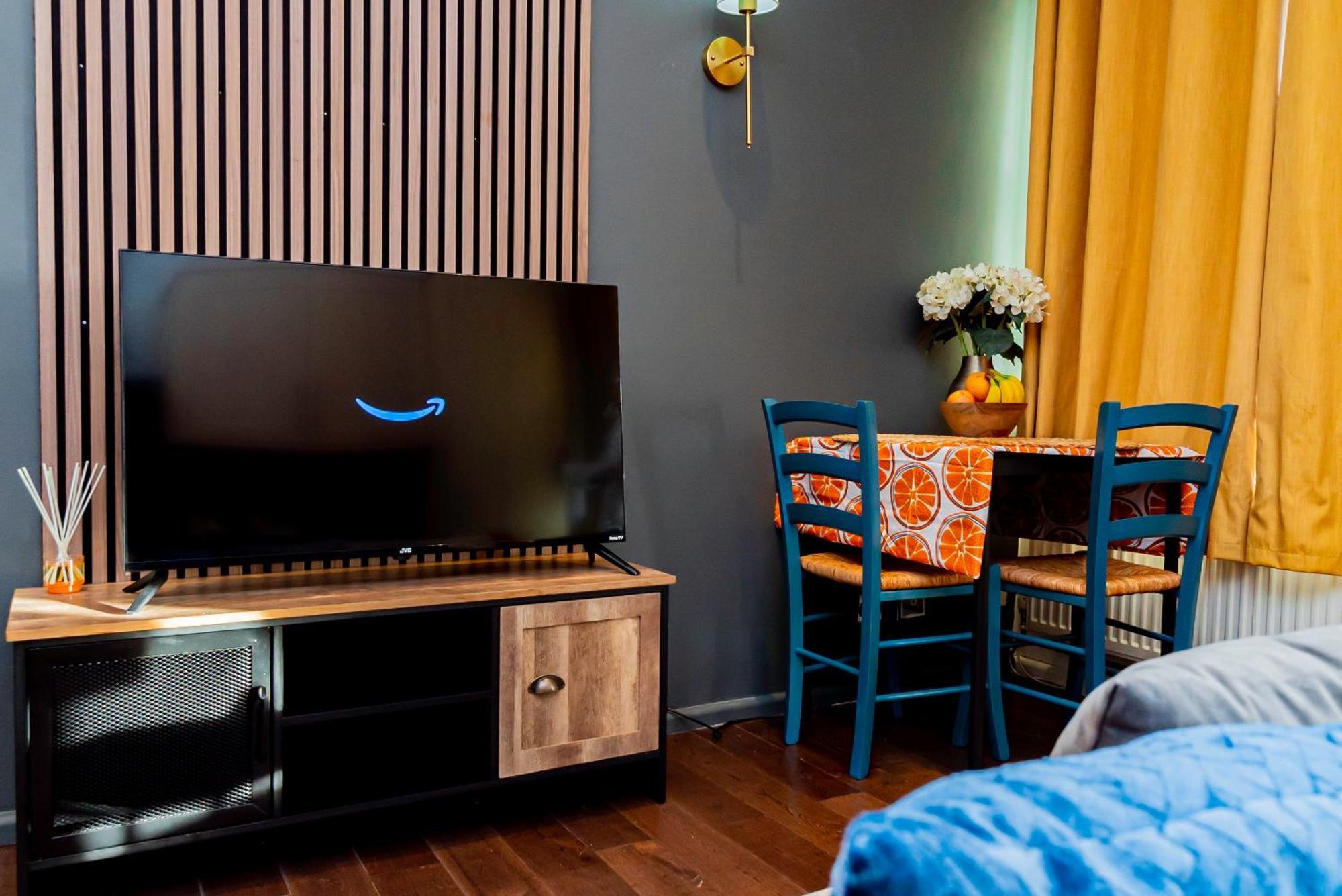 Chic 2 Bedrooms 2 Bathrooms At Kensington Lejlighed London