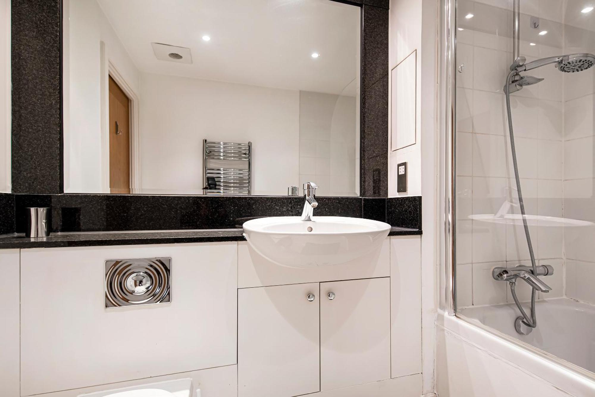 2 Bed With Large Terrace Lägenhet London