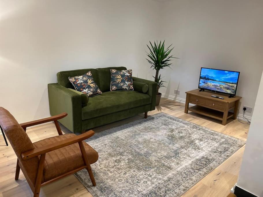 Lägenhet 2 Bedroom Flat In Stoke Newington *