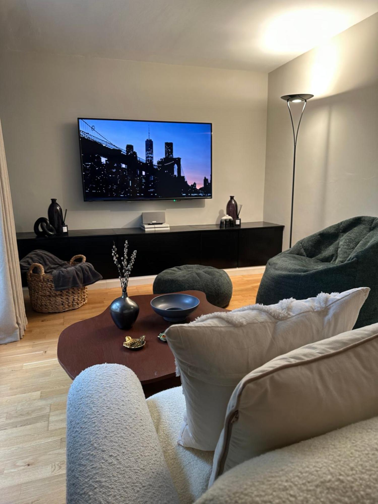 W9 Gem Stylish 2 Bed Flat * Londra