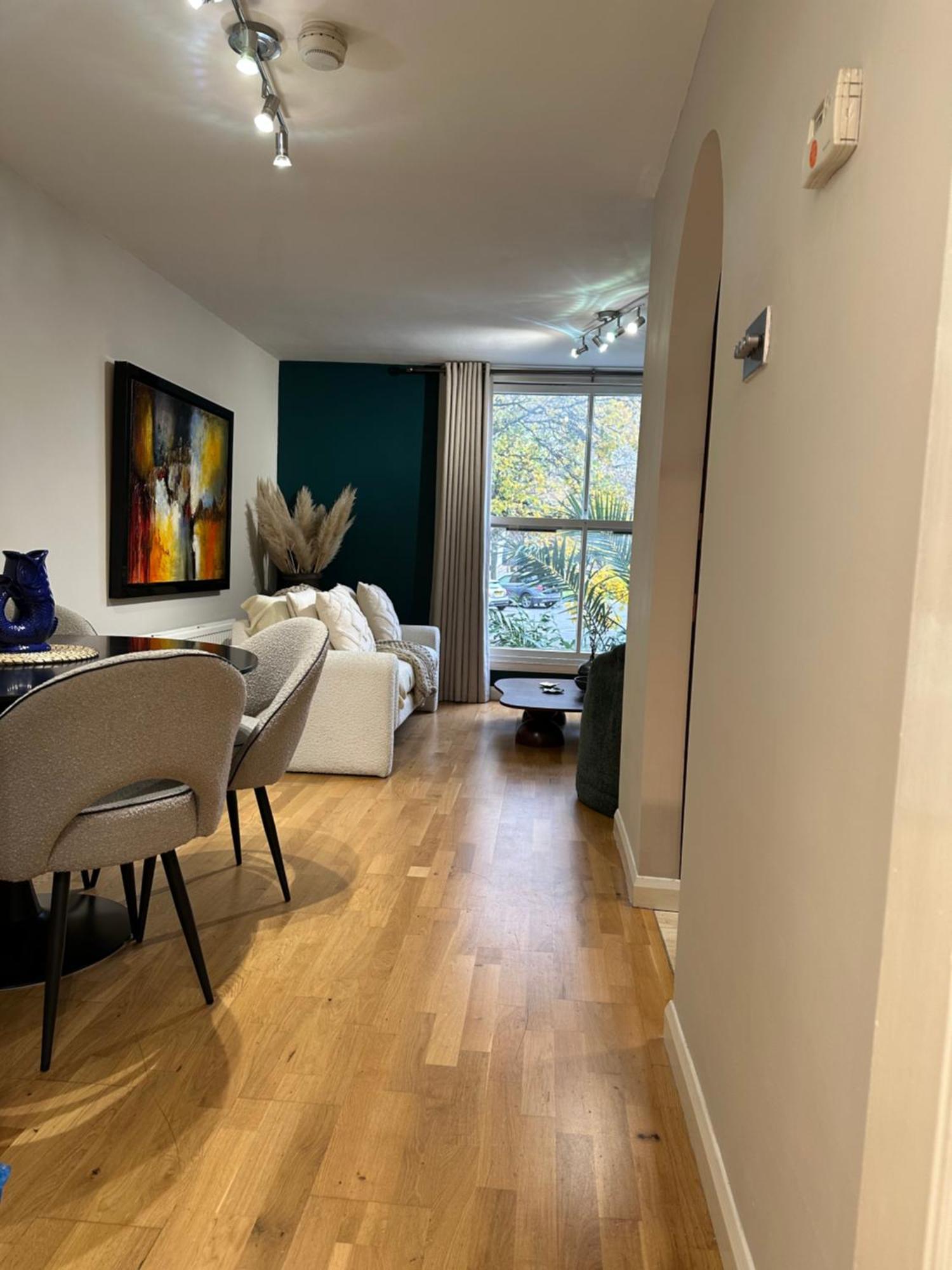 Appartamento W9 Gem Stylish 2 Bed Flat Londra