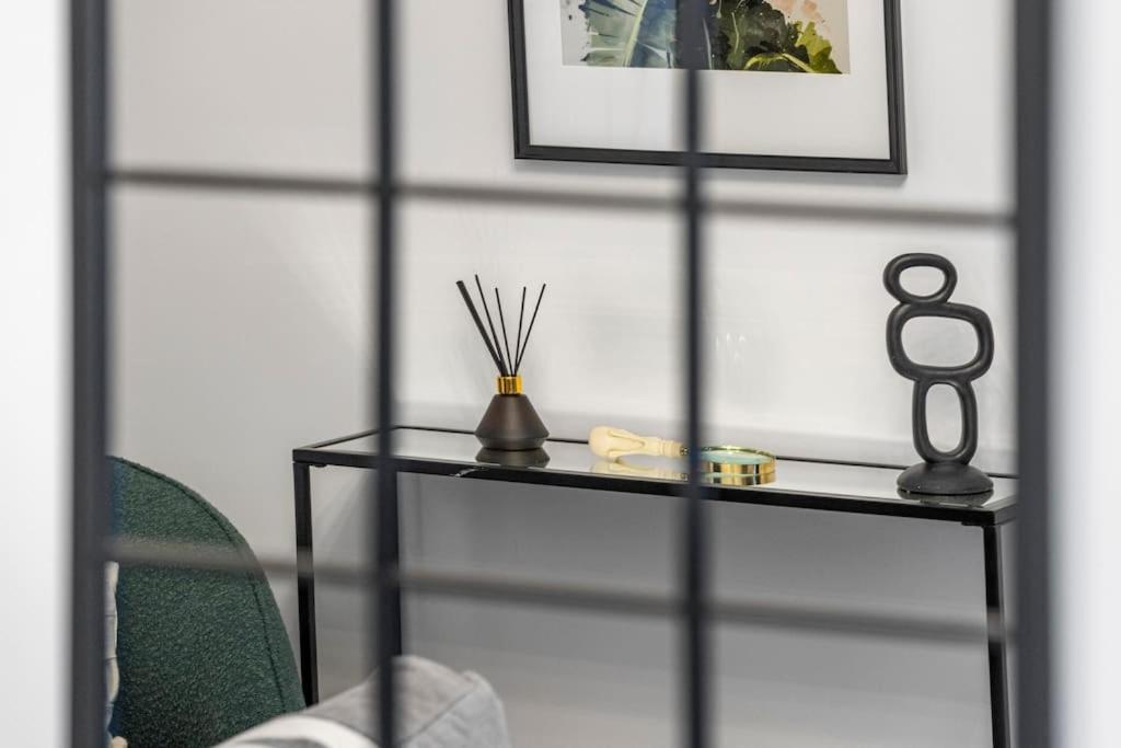 Trendy Mare Street 3 Bed Next Hackney Lägenhet London