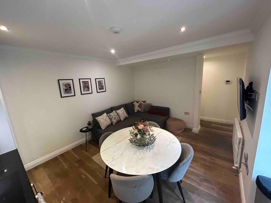 Lägenhet Portobello 2-bed London