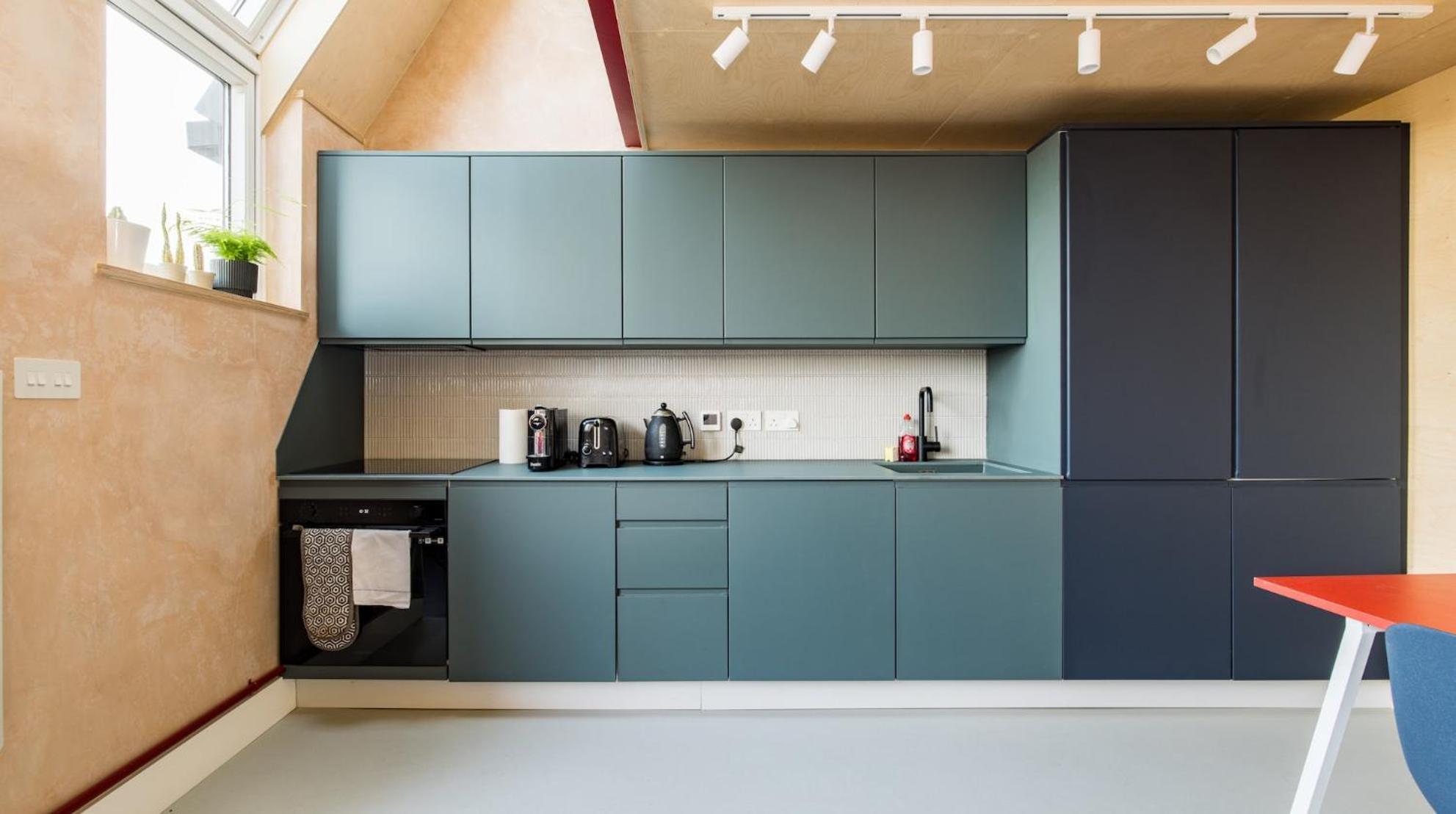 Spectacular 2 Bed Scandi Style Penthouse With Terrace Apartment