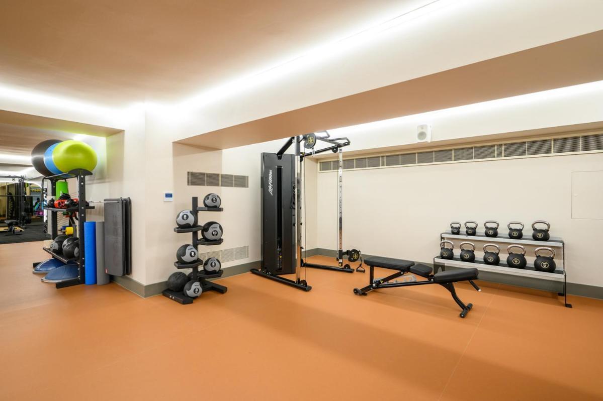 Dolphin House Serviced Hotel 4*